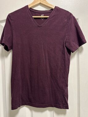 H&M cotton v-neck shirt